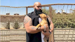 شارك في مسلسل ولهذا السبب تعرض للانتقادات.. معلومات وصور عن البلوجر محمد عبدالعاطي