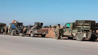 الجيش السوري يطالب "قسد" بوقف الاعتقالات التعسفية في الحسكة