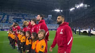 الموت يفجع نجم ليفربول