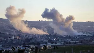 بينهم إعلاميون.. 19 مصابا في غارات إسرائيلية على بلدة قناريت جنوبي لبنان