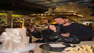 زوجة لاعب منتخب مصر تنشر صورا لاحتفالهما بعيد ميلادها