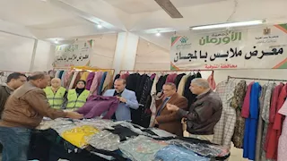 تضامن المنوفية توزع 600 وجبة و2800 قطعة ملابس مجانية بمركز الشهداء