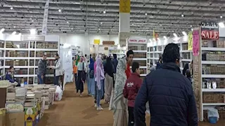 بـ5 جنيهات فقط.. كتب الأزبكية تخطف الأنظار في اليوم الأول لمعرض الكتاب