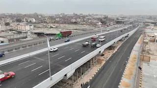 بدء التشغيل التجريبي لمشروع توسعة ورفع مناسيب  كوبري العامرية -(صور)