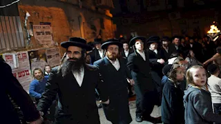 قانون التجنيد خدعة ولن يلتحق أي شاب بالجيش.. تسجيلات تفضح قادة الحريديم وصدمة في إسرائيل