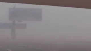 بسبب رياح محملة بالأتربة.. انعدام الرؤية على الطريق الدولي "إسكندرية- مطروح"- صور