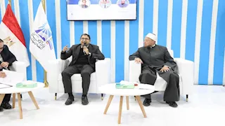 أمين الفتوى يحذر من النماذج الزائفة على السوشيال ميديا على استقرار الأسرة