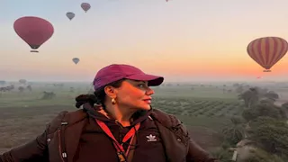 "على ارتفاع ٣٠٠٠ قدم" رانيا يوسف تبدأ مغامرات 2026 برحلة في الأقصر(صور) 