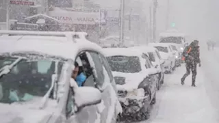 ملايين الأمريكيين يتأهبون لعاصفة جليدية قد تكون كارثية