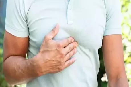 أسباب ألم فم المعدة مع المجهود.. هل له دلالات خطيرة؟