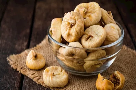 التين المجفف بالفول السوداني.. إليك فوائده؟