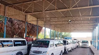 أسوان تعلن فتح ترخيص 5 سيارات سيرفيس لتخفيف معاناة المواطنين