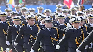 عميد كلية النقل البحري: تحديث المناهج وتدريب الطلاب على السفينة عايدة 4 -صور