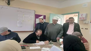 رئيس أزهرية جنوب سيناء يتابع أعمال تصحيح امتحانات الشهادتين الابتدائية والإعدادية