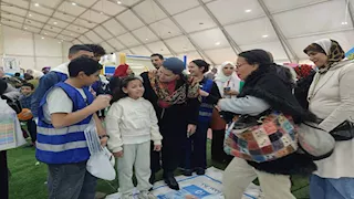رئيسة "قومي الطفولة" تتفقد جناح المجلس بمعرض الكتاب