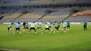 "سيطرة بورسعيدية وهجمات بيضاء ".. ملخص شوط الزمالك والمصري الأول في كأس الكونفيدرالية الأفريقية