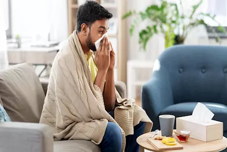 ميكروبات الأمعاء والفم سبب تكرار إصابتك بنزلات البرد.. هل هذا صحيح؟ 