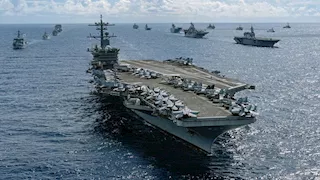 إعلام عبري: لا يوجد يقين بشأن توجيه ضربة أمريكية لإيران