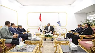 محافظ قنا يستقبل "شيخ الإذاعيين" ويدعو لصناعة "ترند إيجابي" (صور)