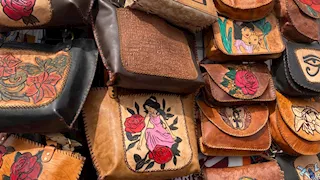 إبداع مصري أصيل.. " التضامن الاجتماعي" تبرز تألق أصحاب الصناعات الصغيرة بمعرض الكتاب