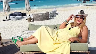 بعد تصدرها التريند.. أبرز 10 إطلالات جريئة لـ نادية الجندي