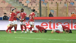 حكم دولي سابق يعلق على ركلة جزاء الأهلي المحتسبة في الشوط الأول أمام وادي دجلة 