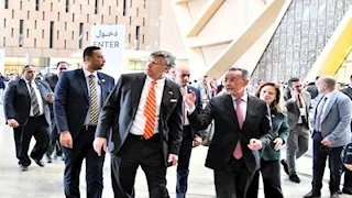 نائب وزير خارجية أمريكا يزور المتحف المصري الكبير