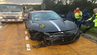 نجم الدوري الإنجليزي يتعرض لحادث سير قبل مواجهة فريقه بدوري الأبطال