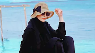 بعد تصريحاتها الجريئة عن الحجاب.. 25 صورة لـ أمل حجازي 