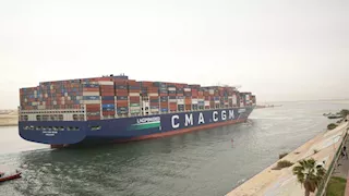 تحمل 24 ألف حاوية.. "CMA CGM SEINE" تعبر قناة السويس للمرة الأولى