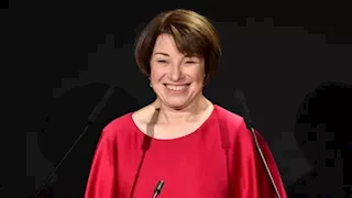 السيناتور الديمقراطية إيمي كلوبوشار تعلن ترشحها لمنصب حاكم مينيسوتا