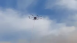  استخدام الدرون في السيطرة على حريق الزرايب بمنشأة ناصر- صور