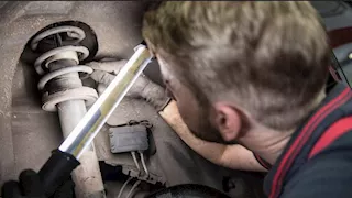 عطل خفي في سيارتك قد يطيل مسافة التوقف ويضعف ثباتها.. تفاصيل