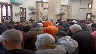 تشييع جنازة شقيق الموسيقار عمار الشريعي بمسقط رأسه في المنيا (فيديو وصور)