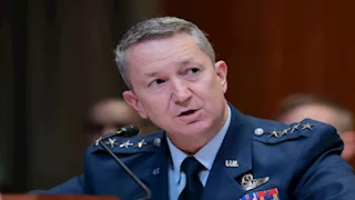 رئيس هيئة الأركان المشتركة: القوات الأمريكية ستبقى في فنزويلا