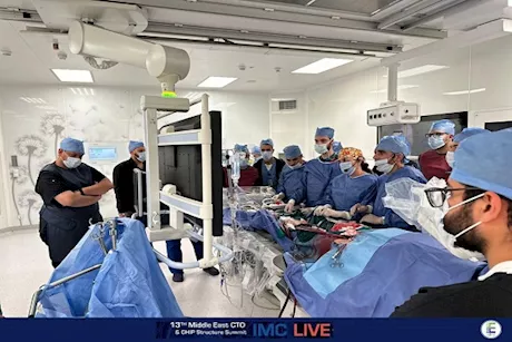 مستشفى العاصمة الجديدة يشارك ببث حي لقسطرة قلبية عالية التعقيد بمؤتمر انسداد الشرايين 