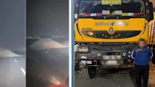 ضبط قائد سيارة نقل ألقى مخلفات بناء بأحد محاور القاهرة