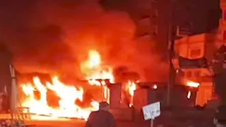 النيران حاصرت المنطقة.. حريق يلتهم مخبزًا بمشروع مستقبل مصر في منوف -صور