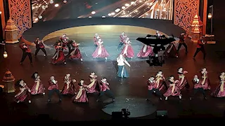 نانسي عجرم تغني "ابتدت ليالينا" في Ramadan premiere.. وتعلق: مصر أم الدنيا