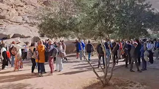 بالصور.. 3 آلاف سائح يتوافدون على معالم سانت كاترين بجنوب سيناء