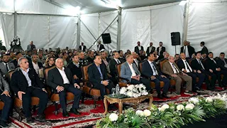 وداعاً لعشوائيات عمرها 45 سنة.. رئيس الوزراء يسلم العقود للمستفيدين من بديل الإيواء بالمنيا