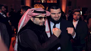 تركي آل الشيخ مع نجوم الملاكمة في حفل "Ring Magazine Awards" السنوي