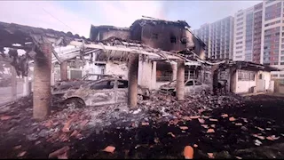 7 صور توثق آثار الضربات الأمريكية على المقر الأخير لمادورو قبل اختطافه