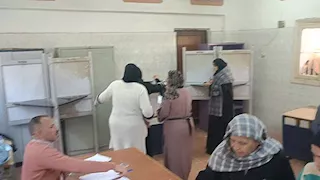 إقبال كبير على لجان القرى بثاني أيام إعادة انتخابات النواب في المنيا - فيديو وصور 