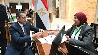 تسليم الكارنيهات لـ163 نائبًا.. انتهاء اليوم الأول من لجان استقبال النواب الجدد 