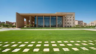 صور.. اختيار الجامعة الأمريكية بالقاهرة ضمن أفضل الجامعات الخضراء في العالم 2026