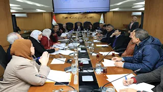 محافظ الجيزة يوجه بعدم قبول إعلانات تحجب الرؤية البصرية على الطرق والمحاور المرورية