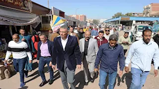 لوقف نزيف السكة الحديد.. كوبريان للمشاة بأسوان وتمويل "كيما" (صور)