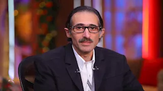 إساءة للديمقراطية.. مجدي الجلاد ينتقد: إزاي نائب من أسيوط يمثل المنوفية؟