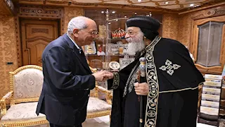 البابا تواضروس يستقبل الدكتور يوسف بطرس غالي -(صور)